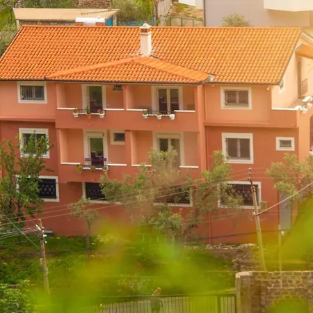 Appartement Kalaja *
